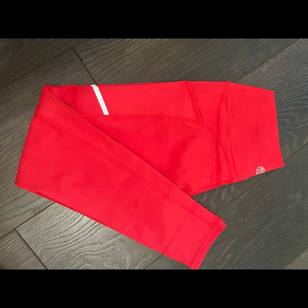 Red til you collapse leggings size M